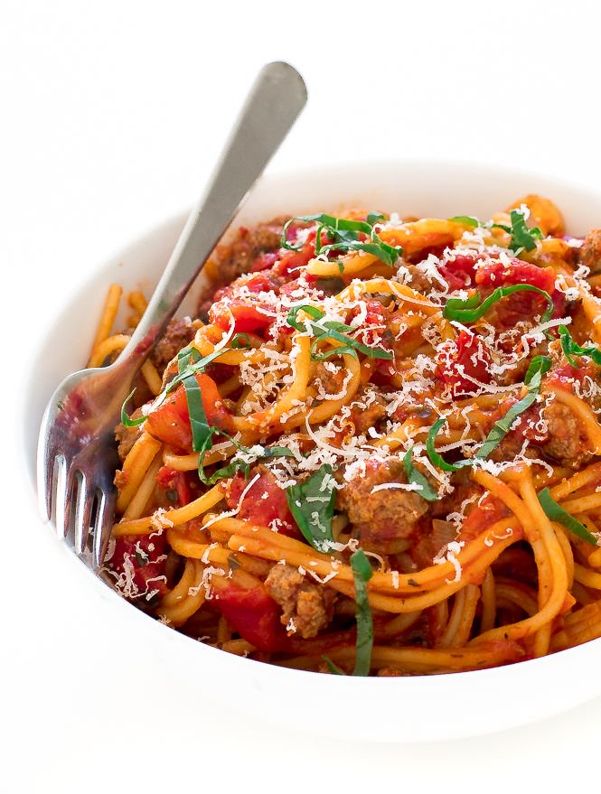 ChefSavvy's tweet photo. NEW! Instant Pot Spaghetti. A super easy meat sauce spaghetti cooked in the instant pot and ready in less than 30 minutes.

Recipe: https://t.co/jdeAdFsqTt https://t.co/7Fs5LA3P1K