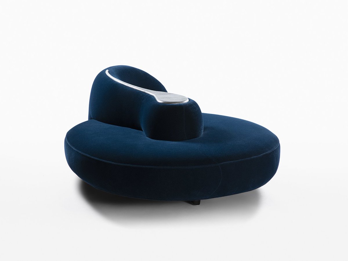 VladKagan's tweet photo. As was done with the Serpentine Sofa nearly half a century ago, Kagan is once again revolutionizing the dynamics of the interior landscape. Encouraging human interaction with its back to back feature, the Park Avenue sofa [...] https://t.co/Z6KYNyPHq7 https://t.co/vC6T4jXcwZ
