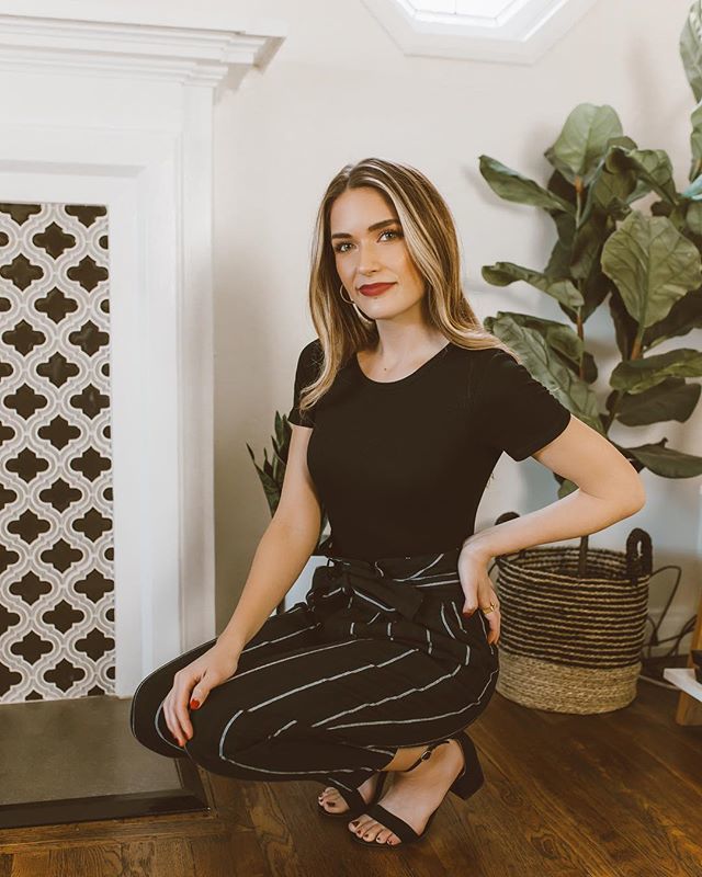 TheGarsowTwins's tweet photo. Back on that black &amp; white kick 🖤 Full outfit details are on the blog today! Link in bio. #mywhowhatwear #f21xme .
.
.
.
.
.
 #ootdwatch #stylewatch #ootdmag #muotd #losangelesblogger  #ootdsubmit #thedailybasic #lablogger #labloggers #bloggersgetsoc… https://t.co/zozgSzSwfd https://t.co/Wz9z7P3qsh