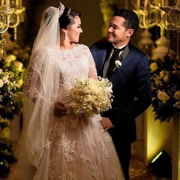 center_noivas's tweet photo. Nossa linda noiva Iarla ♥
#centernoivas #soumaiscenter #casamentos #noivas #noivas2019 #weddingdress #santascarpa #promo #alugouganhou #voucher #sapatos #loucaporsapatos #casamento #noivei #casando #casar #icasei #noivinha https://t.co/g6Hx9MYeQT