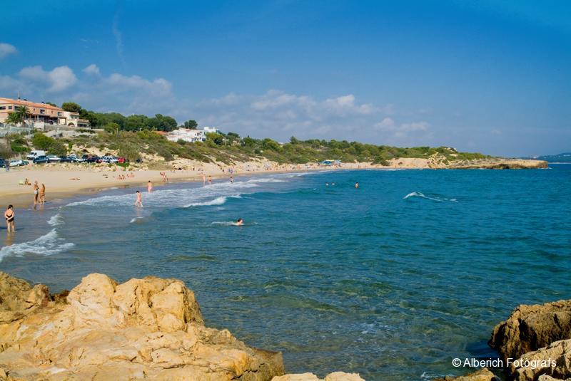 La Savinosa es una de las #playas urbanas que encontrarás en #Tarragona. Un secreto en el #Mediterráneo que podrás descubrir esta #SemanaSanta.