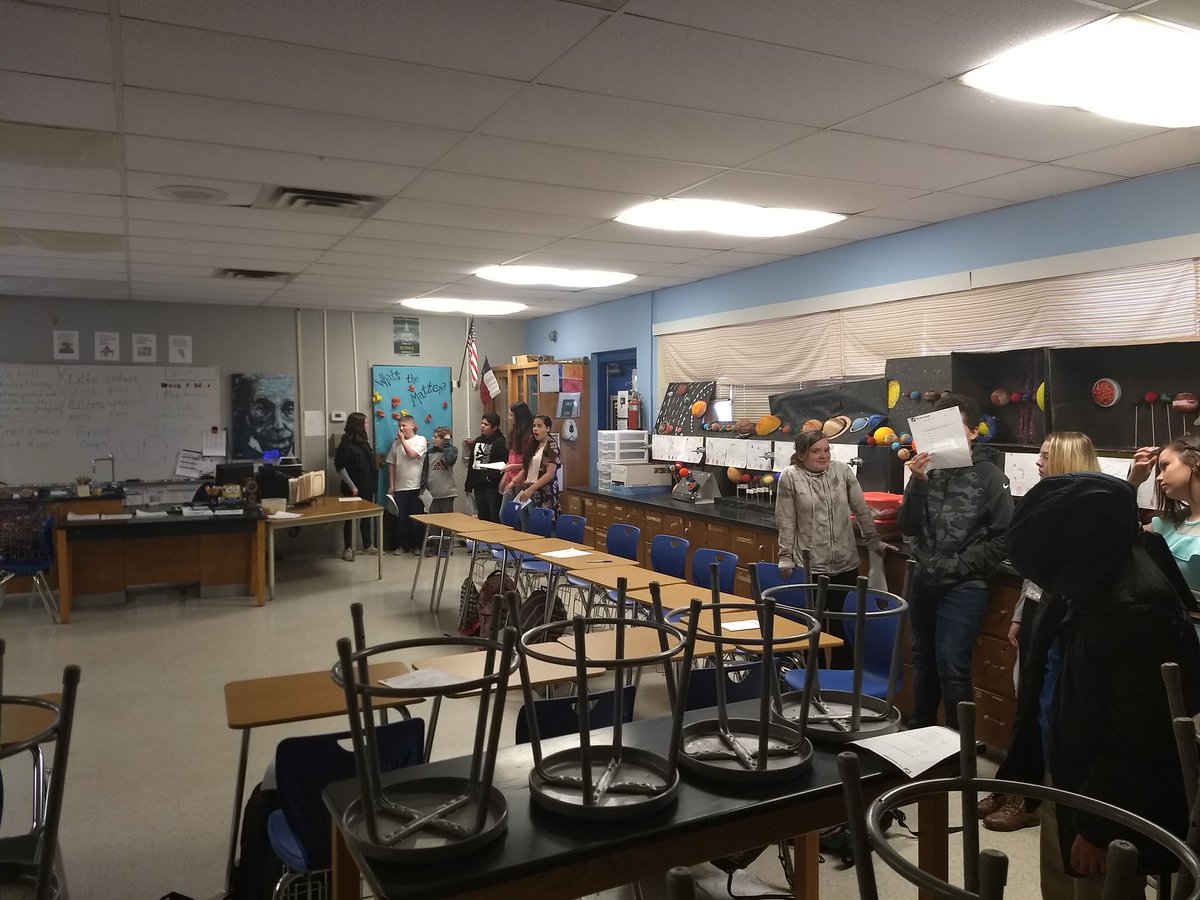 foremanscience6's tweet photo. Students #make the case justifying their answers concerning tectonic plate movements and formations. #GoBeyondLampasas #BeTheOneLMS @LampasasMS https://t.co/AKJVuBlcub