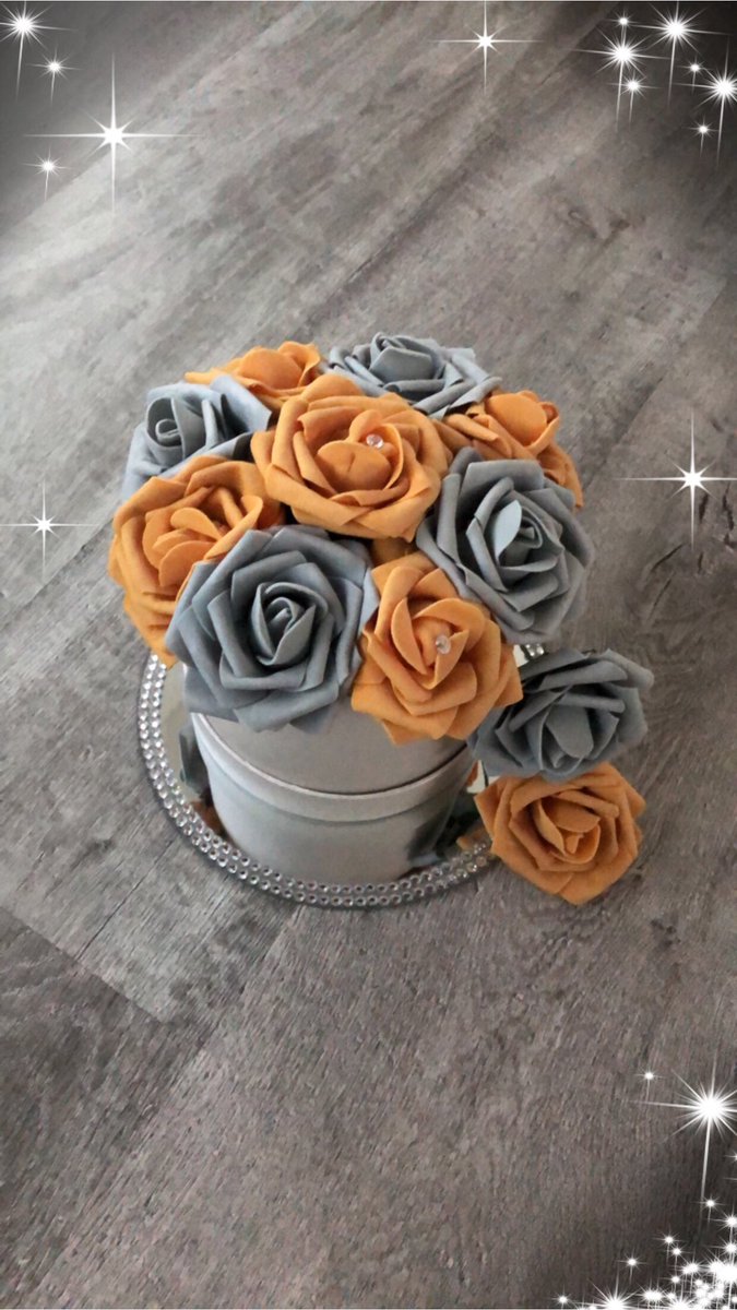 shellsa123's tweet image. Everlasting Roses In Hat Boxes #MothersDay #love #beautiful 🌷🌷🌷
