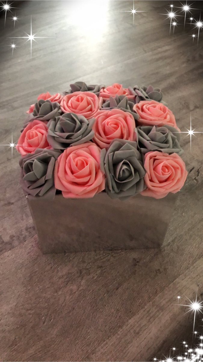 shellsa123's tweet image. Everlasting Roses In Hat Boxes #MothersDay #love #beautiful 🌷🌷🌷