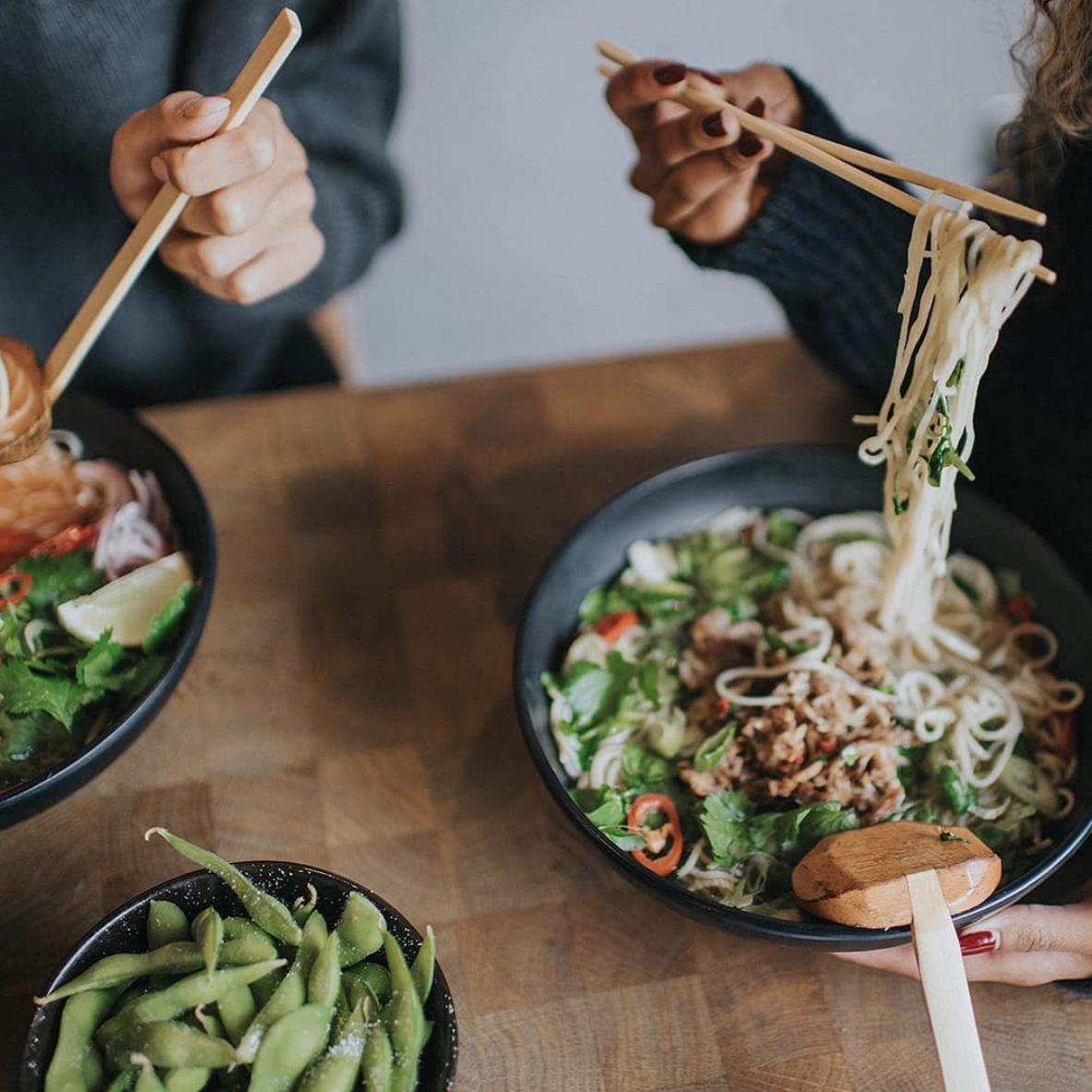 RegentCourtLeam's tweet photo. #GIVEAWAY 👇 
This Mother's Day we're giving you the chance to #WIN a £30 @wagamama_uk voucher! To enter 👉
💙 #FOLLOW us (@RegentCourtLeam) 
💙 Hit #RT 

T&amp;Cs apply. Winner contacted 26th March. https://t.co/7Rco7rNsUX