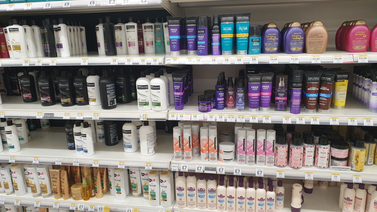 Am I missing something with branded shampoos on supermarket shelves? Where's the non-animal testing logo? 🐇  'Sodium laureth sulfate' in most ingredient lists, potential hiding palm oil! 🌴10 minutes later & still nothing suitable 😔 #NonAnimalTesting #Brands #ConsumerChoice