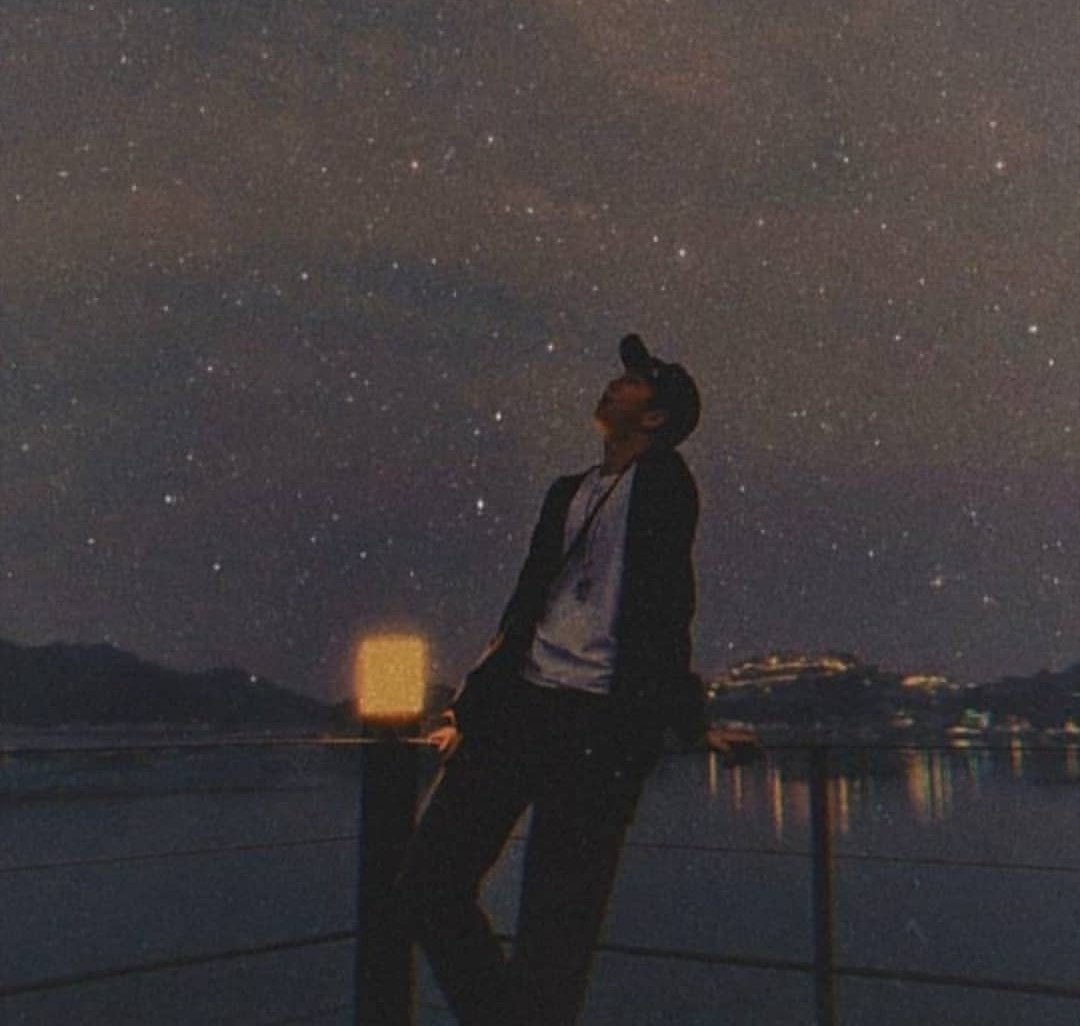 noon_b_b's tweet photo. #4YearsWithRMixtape
#RM
#4YearsDoYou #4YearsOfChange what is your favorite song of the kings mixtape??? for me it's (joke change) https://t.co/cBtgs3YD9S