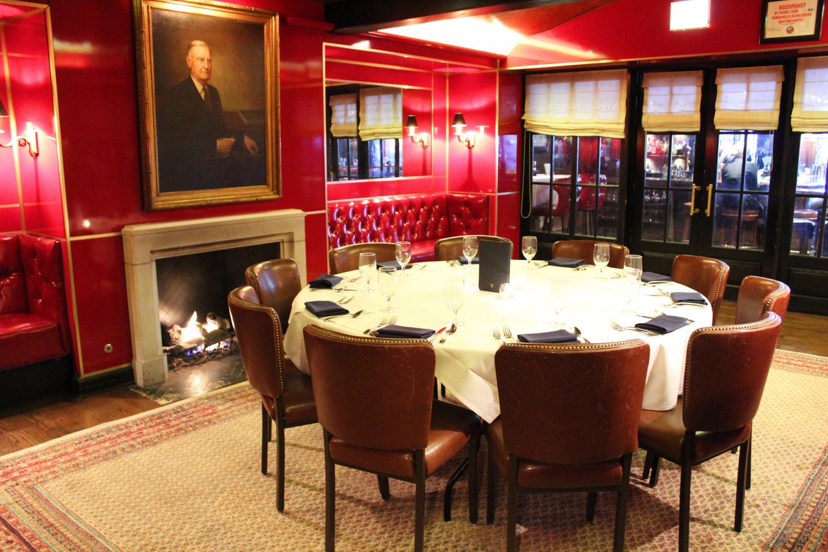 becky_randle's tweet photo. Did you know? We do not enforce food and beverage minimums for lunch parties! Let us help make your next lunch meeting budget friendly. Reach out to me for more details | events@tortoiseclub.com #PrivateDining #PrivateEvents #LunchMeeting #Luncheons #CelebrateAtTortoise https://t.co/VJNRr20TPu