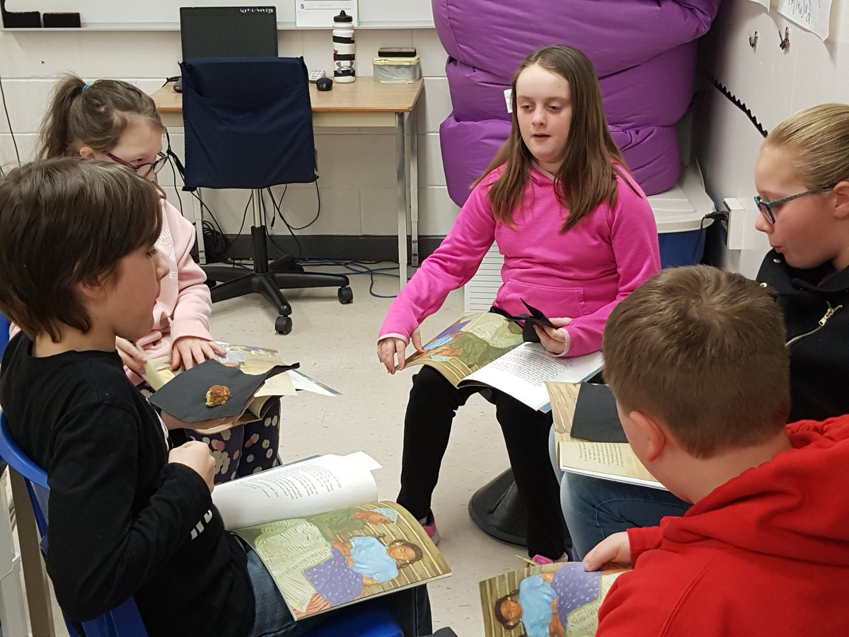 MrsAgarUTES's tweet image. Another great Grade 5 Book Club meeting today.  We enjoyed some lively discussions and treats. #readingformeaning #readingisfunwithfriends