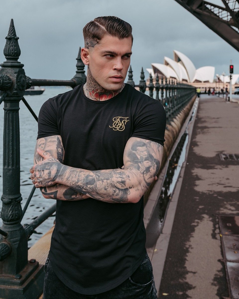 SikSilk's tweet photo. Amazing Shoot last month in Sydney, Australia with @whoiselijah - here is the Classic SikSilk Short Sleeve Gym Tee in Black & Gold - available online!
🔎SS-13084 online
#siksilk #followthemovement #whoiselijah #siksilkaustralia https://t.co/XIUHJCceQ2