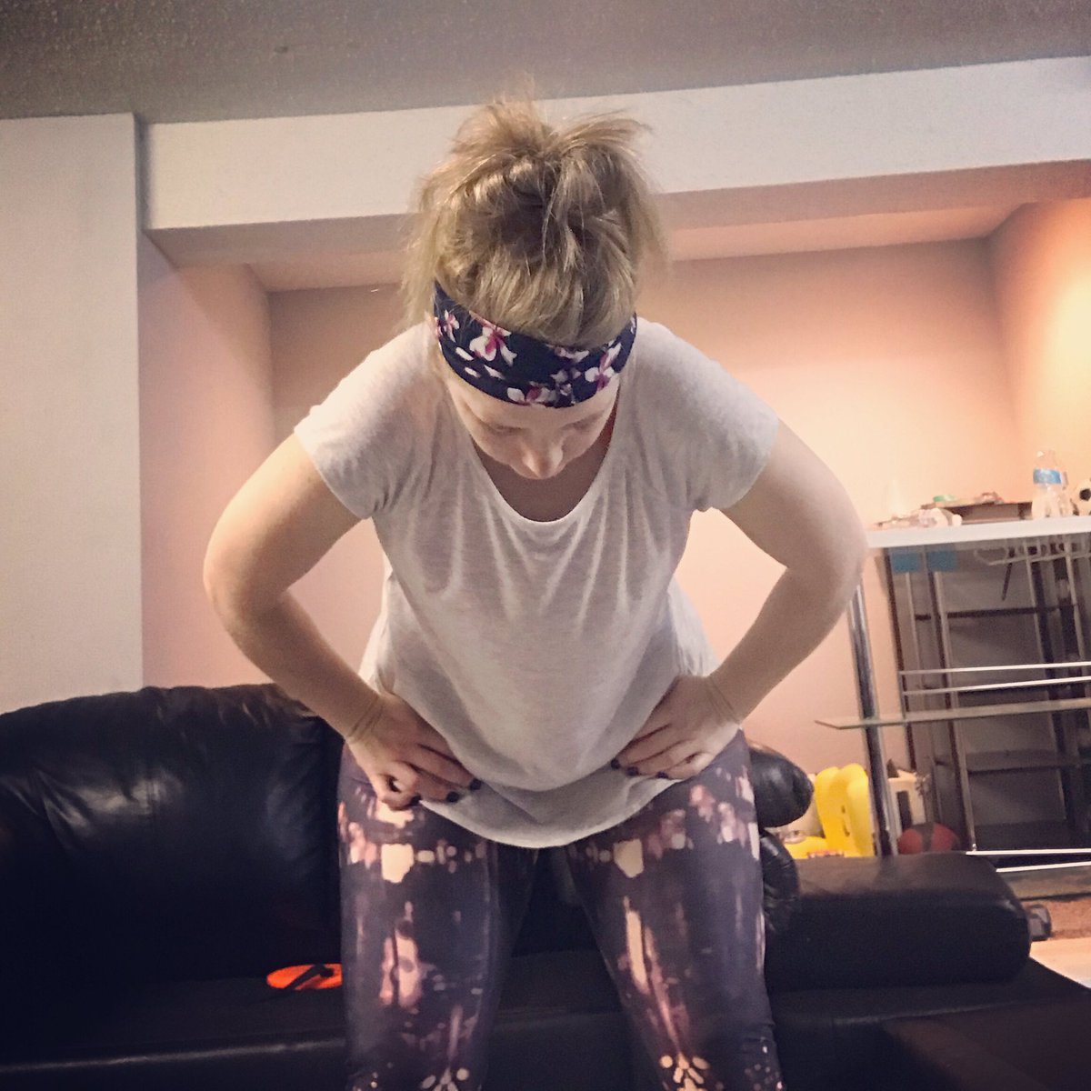 lindsayidris's tweet image. Riding the struggle bus today. 🚌 It was so hard this morning. Glad I got it out of the way tho!
#momonfire 🔥 #Cleanweek #corefunction