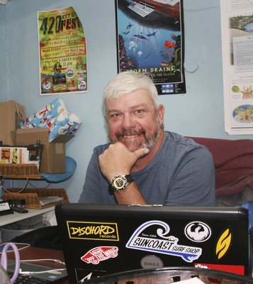 KeyWestCitizen's tweet image. In case you missed it: This week's #FamiliarFaces took a look at Reef Relief's Executive Director Mil McCleary, and his efforts to educate youth about marine science. Read the full story and more by subscribing online!

#ICYMI

keysnews.com/article/story/…