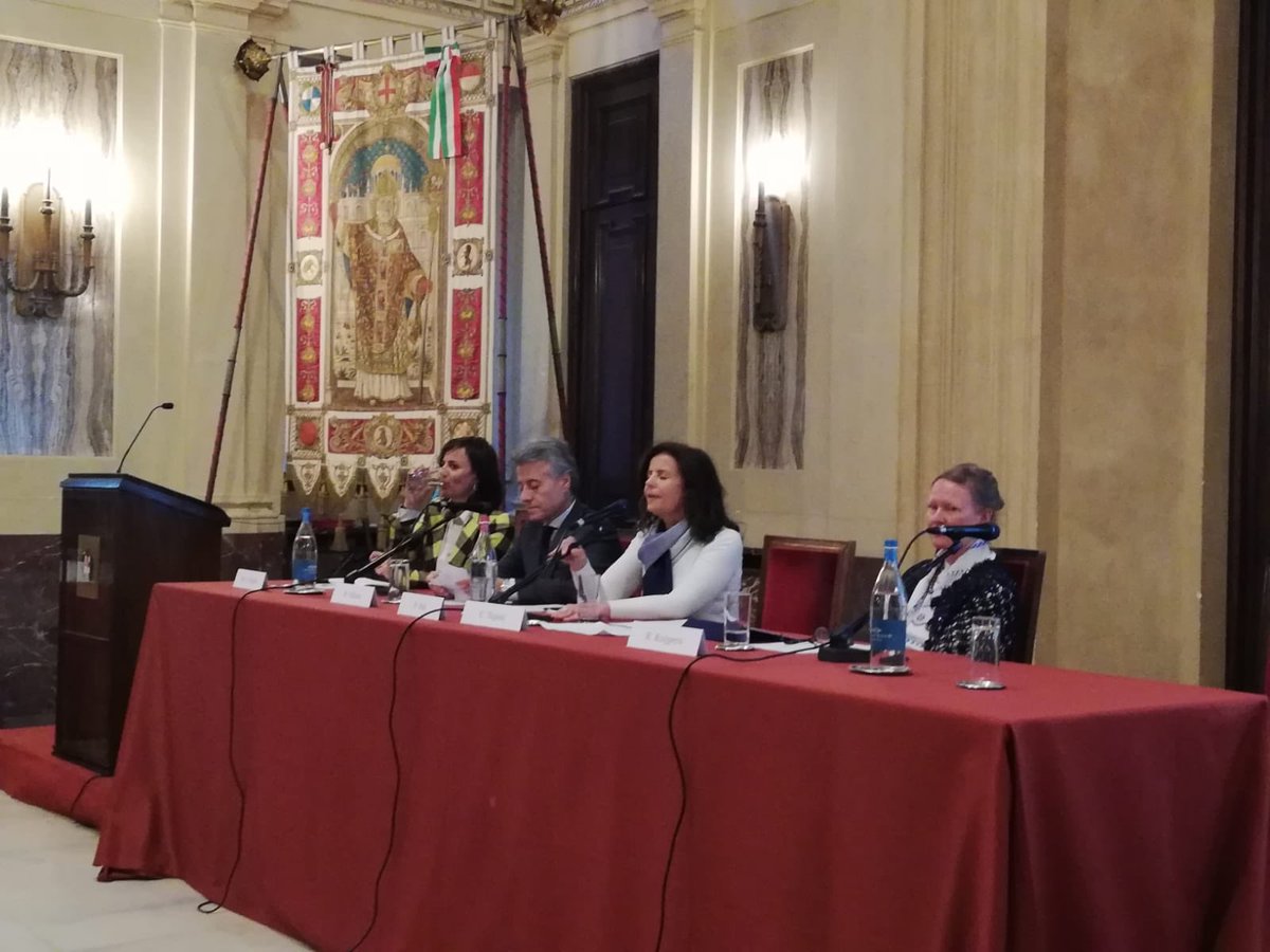 ValoreD's tweet photo. #meritotalento2019 Per @bancaditalia, alzando dal 55 al 60% la partecipazione femminile al mondo del lavoro il pil crescerebbe del 7%.
Lavoriamo per una società fondata sulla parità di genere e partecipazione al mondo femminile e globale. #10AnniValoreD https://t.co/RPP9OvOA0D