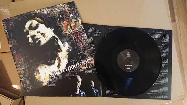 BROTHERHOOD_swe's tweet photo. Just arrived at the label office 🖤Order: https://t.co/Q4R9G7GlwN
  #intheviolethour #brotherhood #postgothic #sackeart #spiderink #newmusic #2019 #vinyl https://t.co/rHdftpbTVR