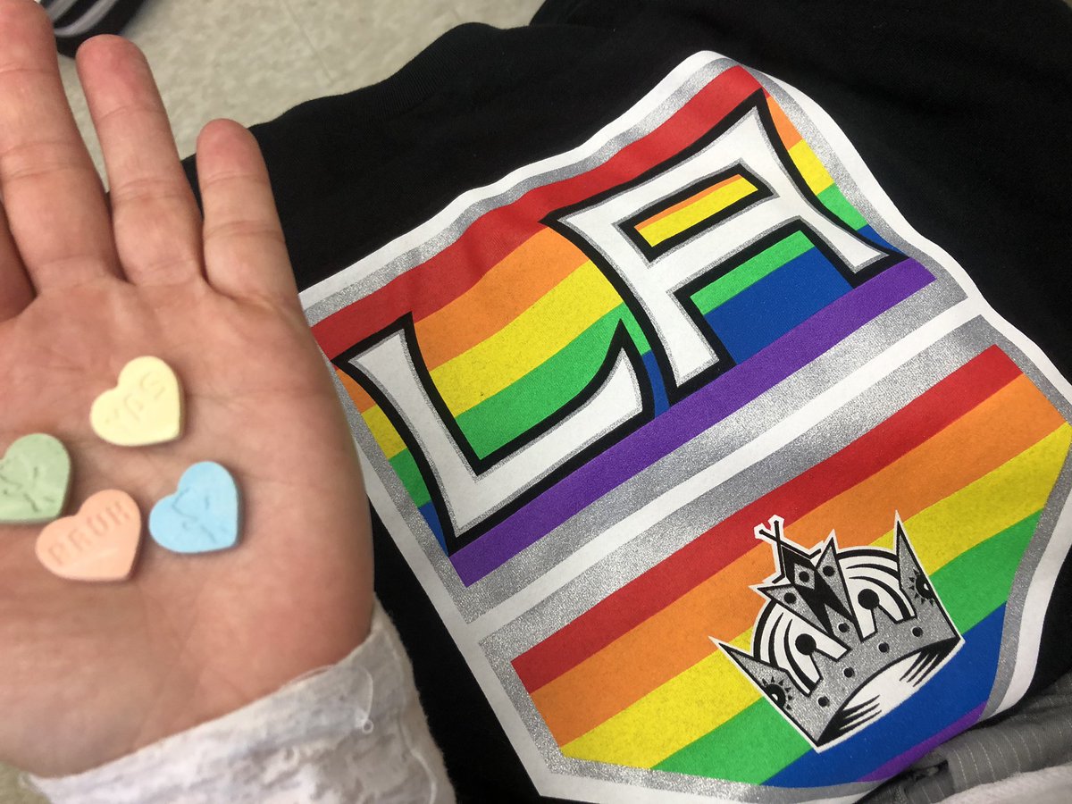 MlleTosh's tweet photo. The GSA is truly Grateful for our Allies ๐ณ๏ธโ๐ Big Thank you to our librarian @librarianguy for the thoughtful gift and message. โThis kind gesture means everything to our club & is another step towards making us feel valued &safe beyond toleranceโ @ArdaghBluffsPS #SCDSBpride https://t.co/YmsiFxpZRI