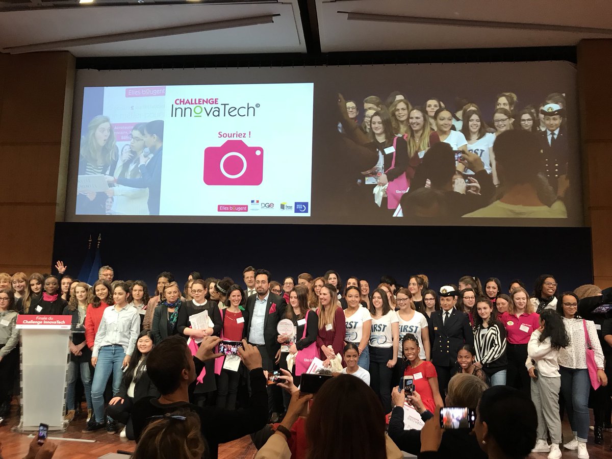 Ellesbougent's tweet photo. Un énooooooorme MERCI à toutes les équipes participantes, à nos partenaires de cette très belle 4e édition du challenge #InnovaTech2019 😍👏🏆👍👌 @DGEntreprises @Economie_Gouv @mounir @LFI_LaFabrique @industrie_futur https://t.co/cT6b7ajrpw