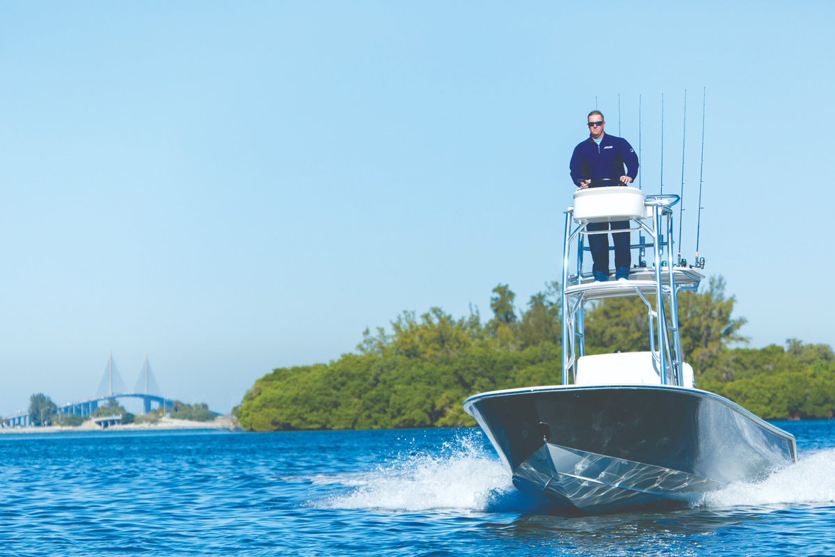 JupiterMarine's tweet photo. Jupiter 25 Bay | #Tuesday looks better from the tower.
.
.
.
.
.
.
#Jupiter25 #centerconsole #boatlife #bayboat #inshore #boating #amazing #JupiterBoats #JupLife #angler #luxury #yachtclub #boating #fishingboat https://t.co/vCNi7u1w7F