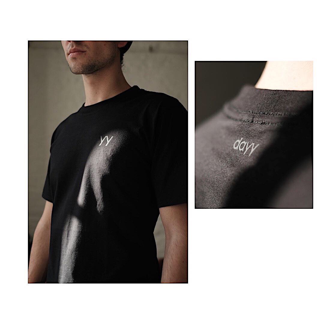 dayy's tweet photo. It's black Tuesdayy! 🖤
We are absolutely in love with our new merch and now everyone in dayy team has been officially pimped to the dark side #blackisthenewblack https://t.co/U65wb5zCi4