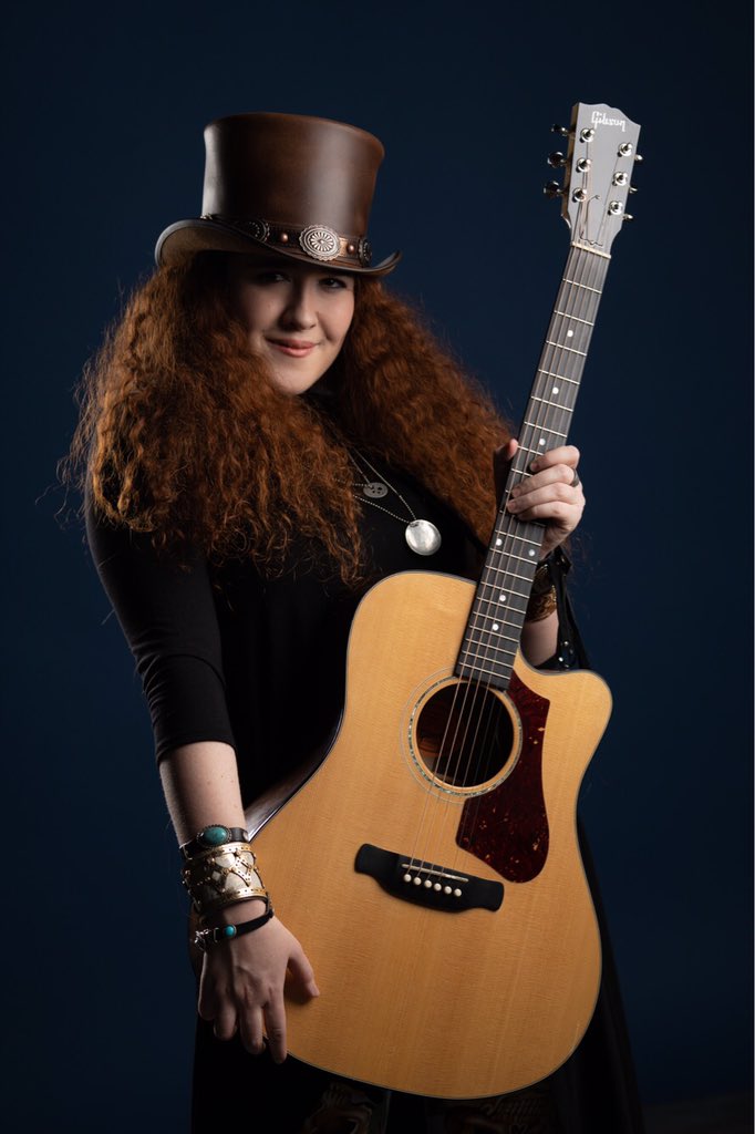 sophiaradisch01's tweet photo. ๐ Iโm honoured & humbled to have @rubyroxannedesigns & @americanhatmakers support. They bring out the best rocker in me! Ruby is a legendary designer/stylist, & Iโm grateful to have been the inspiration for the #REDSLASH tophat! ๐
๐บ๐ค๐ผ๐ท: G3 Designs Photography #gibsonartist https://t.co/JjmlnHQQ4M