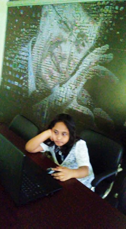 konok1975's tweet photo. #_Amazing #Cyber #girl raisha @raisharahman201 #The #World's #Youngest #Computer #Programmer https://t.co/FqVKo2yqHu