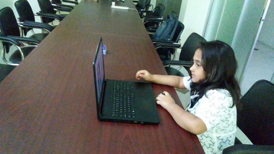 konok1975's tweet photo. #_Amazing #Cyber #girl @raisharahman201 #The #World's #Youngest #Computer #Programmer https://t.co/iFlEkrfnXC