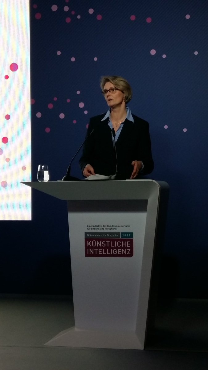 #ChanceKI Eröffnung des <a href="/w_jahr/">Wissenschaftsjahr</a> im @BMBF_Bund "Investieren statt konsumieren" - wörtl Zitat <a href="/AnjaKarliczek/">Anja Karliczek 🇺🇦🇮🇱</a>