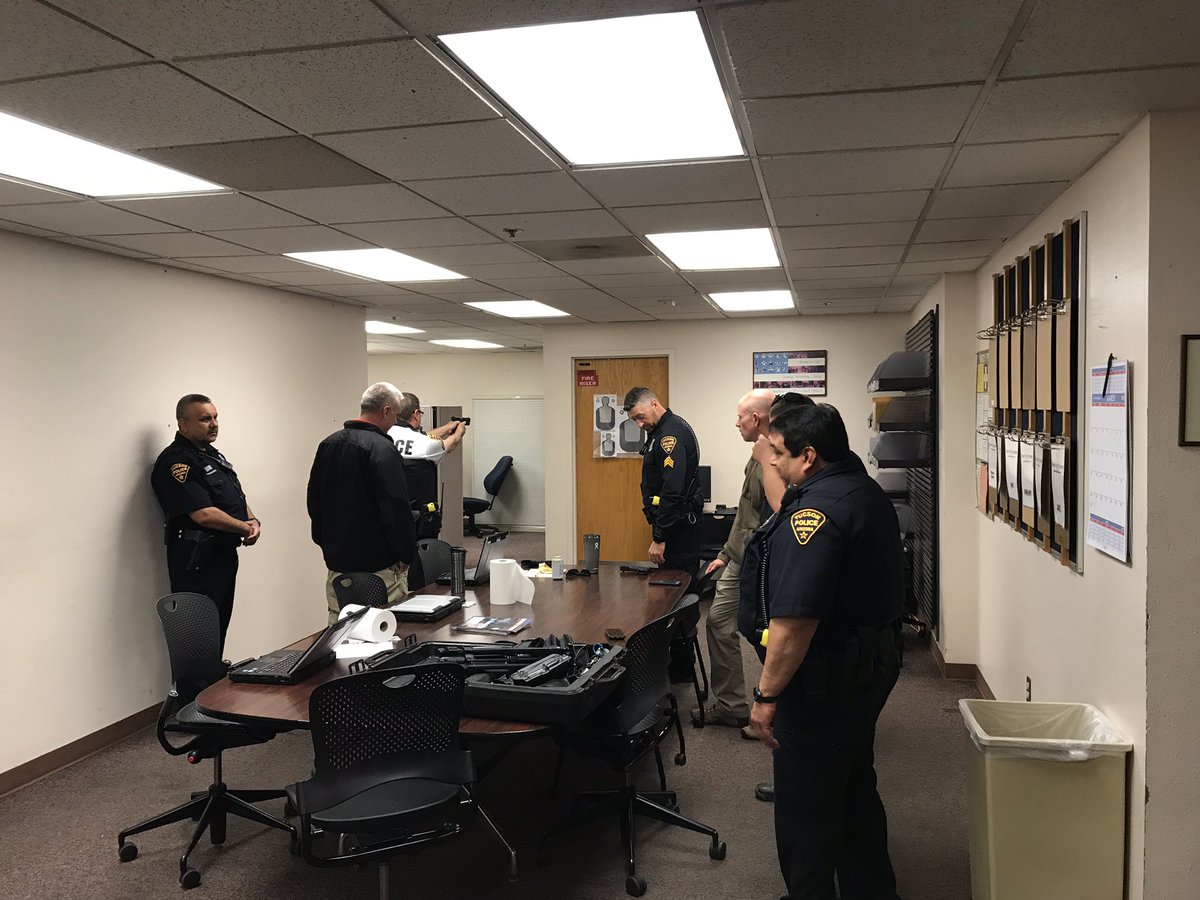 RoadshowTpd's tweet photo. Todays roadshow MantisX firearms training with our headquarters and District officers was a good time. https://t.co/vvALmMDve6