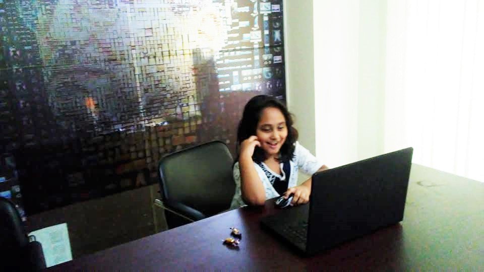 konok1975's tweet photo. #_Amazing #Cyber #girl @raisharahman201 #The #World's #Youngest #Computer #Programmer https://t.co/iFlEkrfnXC