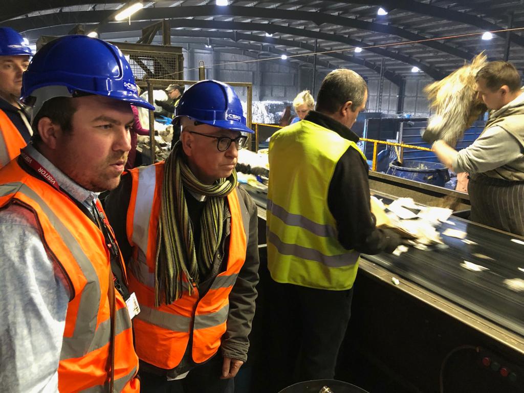 CableAmnesty's tweet photo. Yesterday Cable Guys  @Antonioroberto1 and @dariusglaws went on a fact finding mission to see what happens to cables and plastic at a recycling centre https://t.co/HuBN3GkyN3