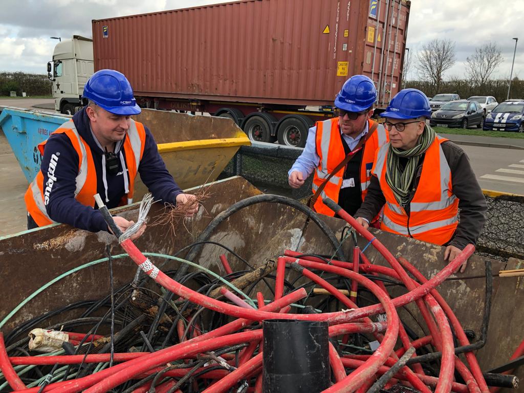 CableAmnesty's tweet photo. Yesterday Cable Guys  @Antonioroberto1 and @dariusglaws went on a fact finding mission to see what happens to cables and plastic at a recycling centre https://t.co/HuBN3GkyN3