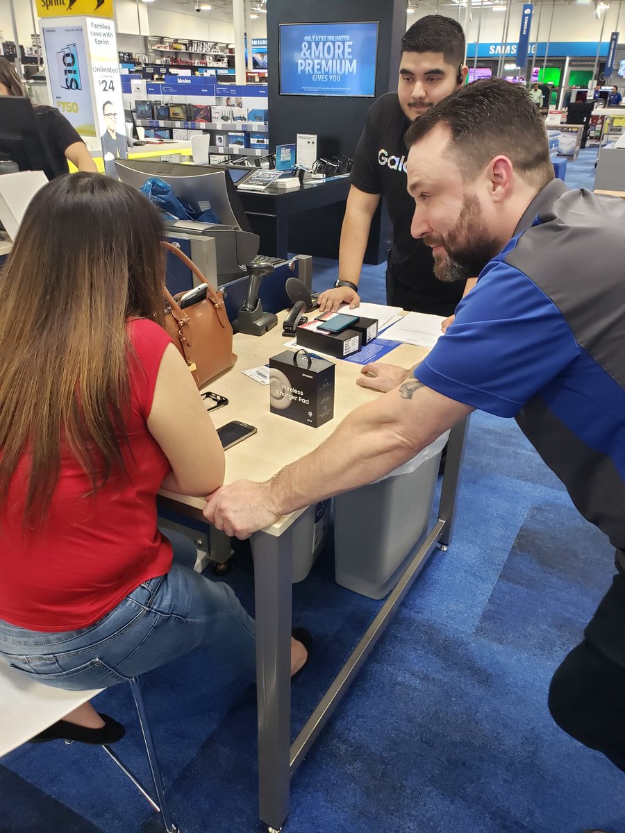 sandra_samsung's tweet photo. #LaunchS10Sales #1 customer buying 2 + S10 device @Krivs14 @mrentas258 https://t.co/lSF0d5LkNt