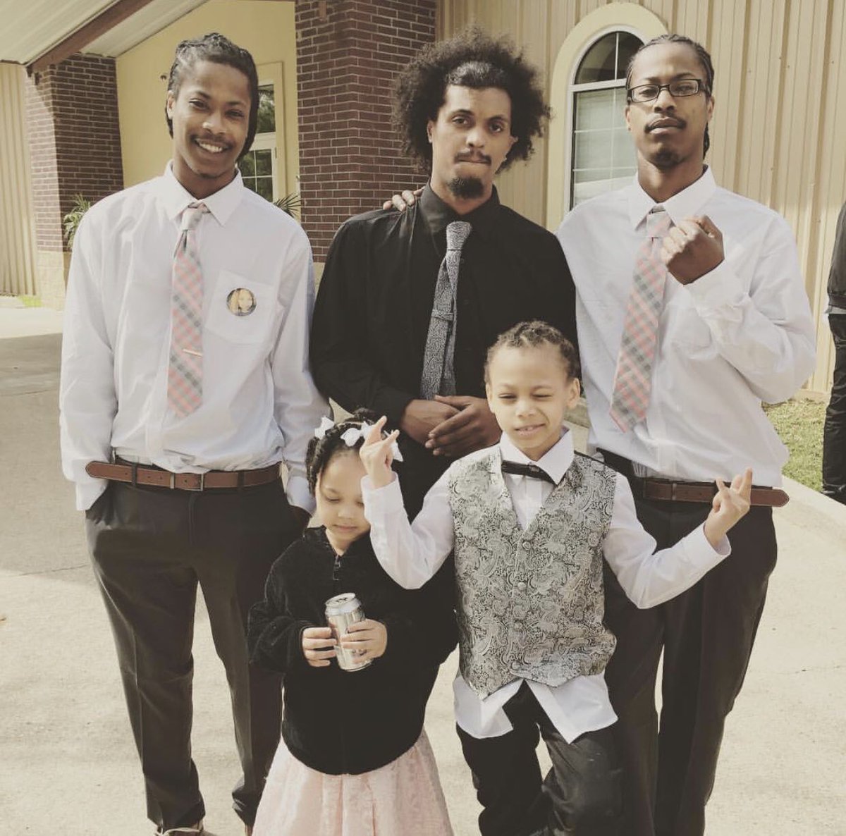 lahbellezaa's tweet photo. #LongLiveNelle💜💜💜 Still cant believe your gone, but your greatly missed! We love you Nelle watch over us keep us protected, until we meet again💜💜💜 #GangsBackTogether🤞🏾💜 https://t.co/Fp2CDESA4X