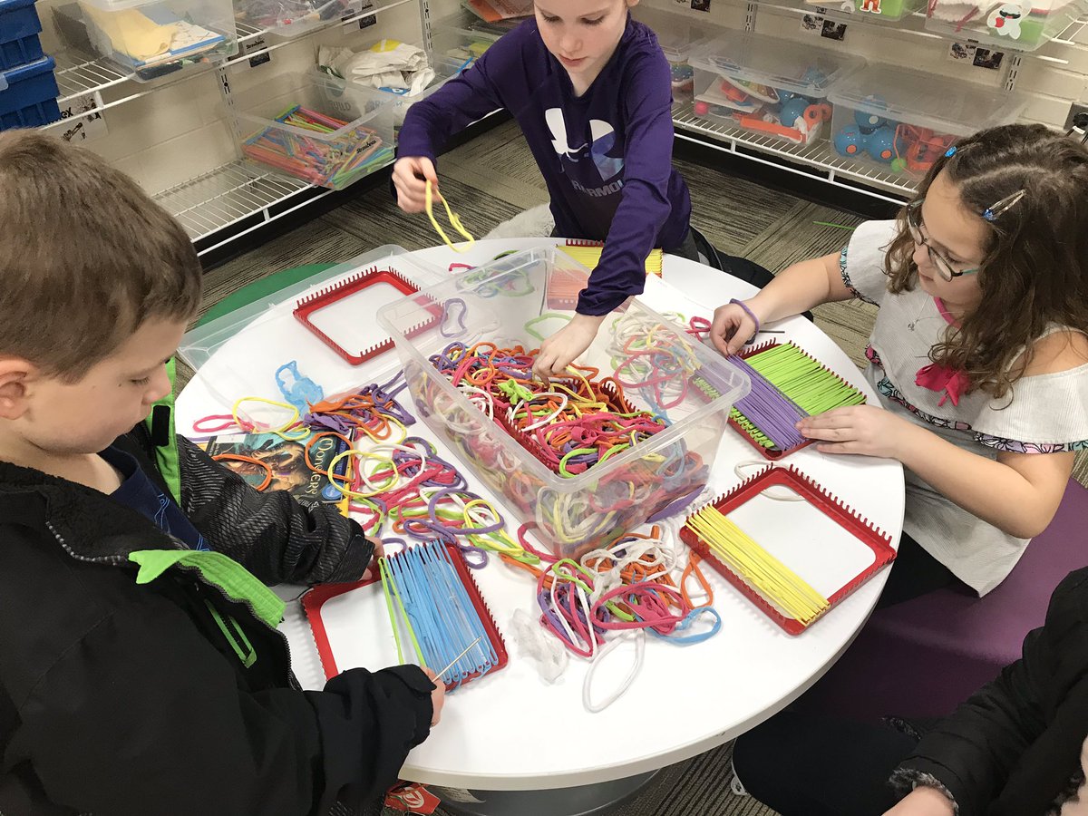 MissClark113's tweet photo. We love spending Tuesday afternoons in the STEM Lab/LRC! #sd113a #owbears https://t.co/rThEeUvLGy
