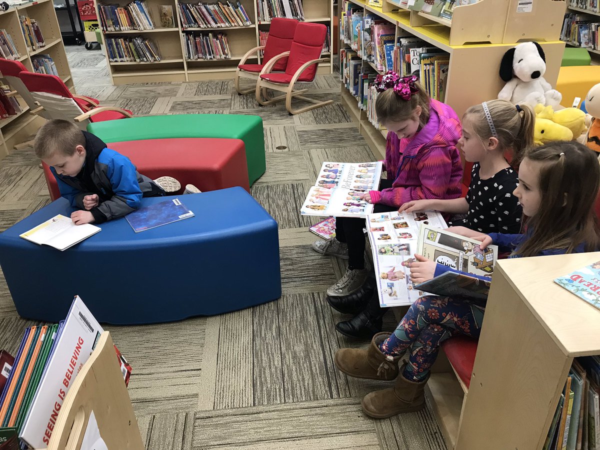MissClark113's tweet photo. We love spending Tuesday afternoons in the STEM Lab/LRC! #sd113a #owbears https://t.co/rThEeUvLGy