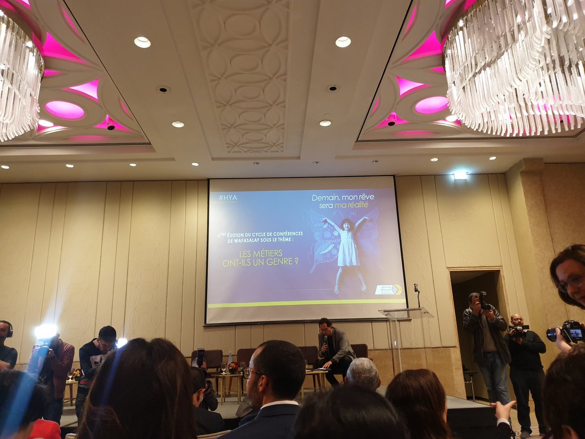 BoudBADRI's tweet photo. Top départ ! 5ème Edition du cycle de conférences de #Wafasalaf spus le thème: Les métiers ont-ils un genre ?
Suivez le live sur la page @Wafasalaf .. Un contenu pétillant vous attend ! #HYA https://t.co/9UgKjPJHVA