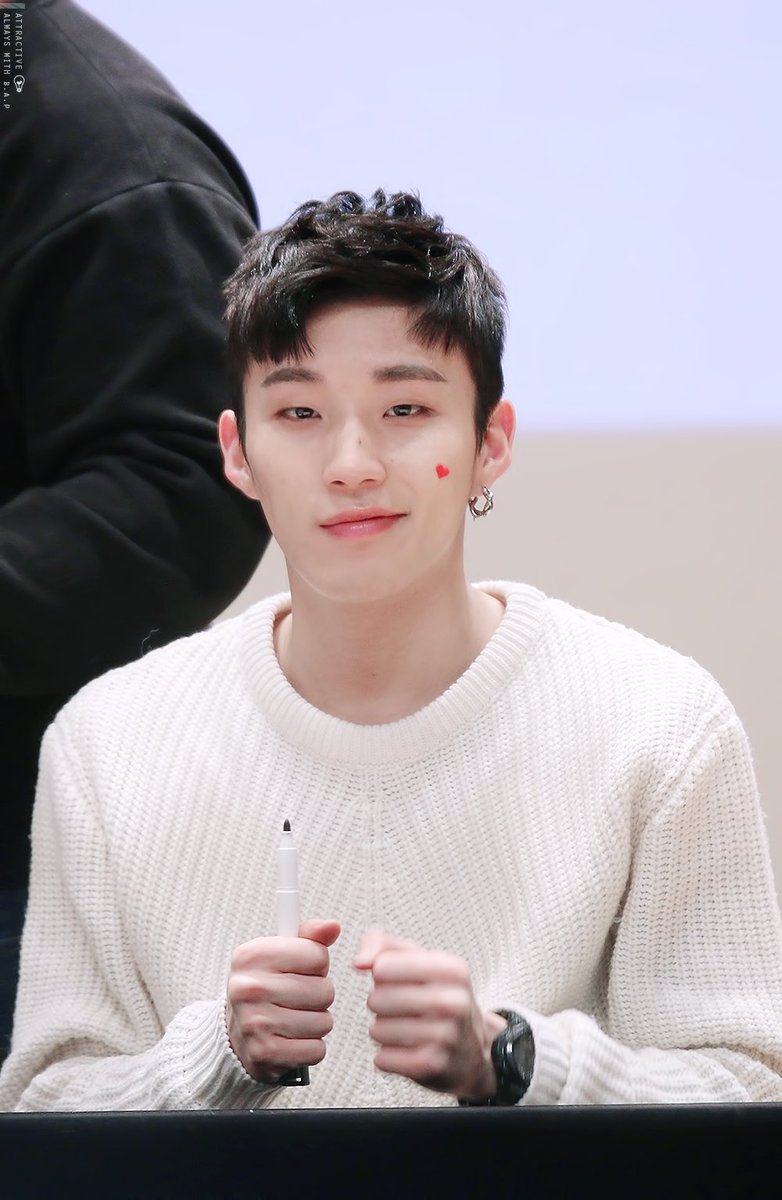 jonguplq's tweet photo. if you see this on your tl, you're required to reply with your favorite picture of jongup !!!💗 #JONGUP #비에이피 #종업 https://t.co/6Yd8A8P5ip