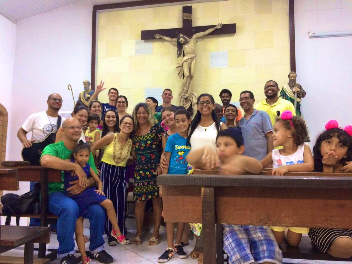 BoaSemente4's tweet photo. “Disse-lhes outra vez: A paz esteja convosco!Como o pai me enviou, assim também eu vos envio a vós. Depois dessas palavras, soprou sobre eles dizendo-lhes: “Recebei o Espírito Santo” -João 20, 21-22

Pregação de Diogo Gou- “ O senhor cuida de nós”

#SouBoaSemente
#RCC https://t.co/8Xih3ODpry