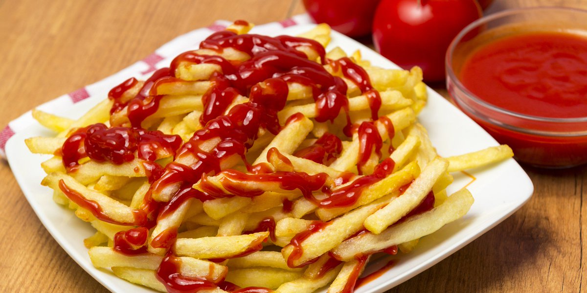 georgetadamson's tweet photo. Eating french fries like this should lower your credit score https://t.co/yD1XeD7hvk