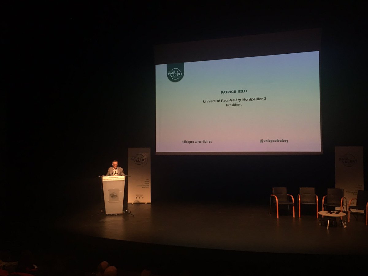 asso_histoires's tweet photo. Le #Dicopro "Aménagement &amp; Territoires" de l'@univpaulvalery présenté ce soir au @ThtrelaVignette.

On y retrouve notamment les formations en rapport avec la thématique "#Patrimoine et #Tourisme" 🏛

#Montpellier #Orientation @AssoAcanthe https://t.co/naKN0Gql2r