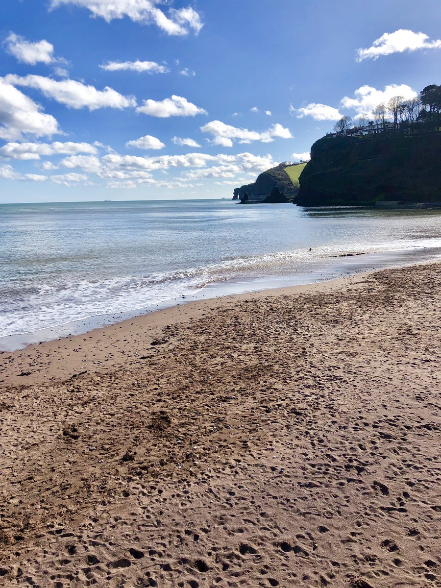 Mcfly8864's tweet photo. https://t.co/AGvv5yD0hr! 🌊 🐚☀️#FabView 👀 @DawlishBeach @GreatDevonDays 😎 https://t.co/EeZDFqzOTD