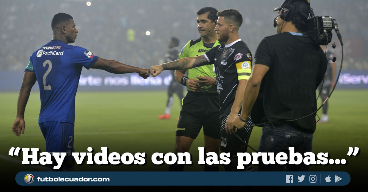 futbolecuador's tweet photo. (ENTREVISTA) Fabián #Bustos desmiente a Francisco #Silva sobre la razón por la que no jugó la #Final2017 con el @DelfinSC https://t.co/SS5EOjJIe5 https://t.co/voRTt7Xeas
