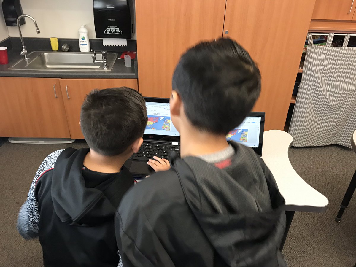 Catlin_Tucker's tweet photo. Coaching Tip: When teachers are introducing students to a new technology tool or online routine, encourage them to leverage the kids who get it quickly & ask them to help their peers. Students are the most underutilized tech support on a campus. #PowerUpBL #BLinAction #TOSAchat https://t.co/hT7ow3UrnC