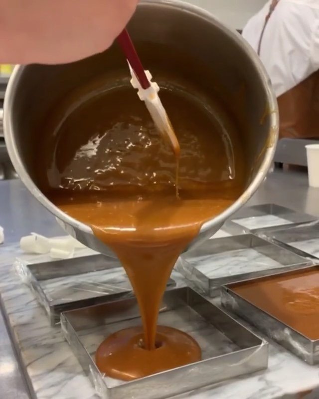 iceculinary's tweet photo. Making caramel in the #ICEChocolateLab. 📸: @chefdidii #ICEculinary #culinaryvoice https://t.co/Avpt7laZjz https://t.co/DKDymRNcKY