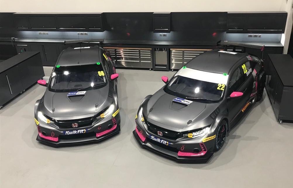 BTCC's tweet photo. 📸 FIRST LOOK

Covers off BTC Racing’s stunning new pair of FK8 Honda Civic Type Rs...

The outfit will be on track at Brands Hatch tomorrow with both @ChrisSmiley22 and @cooksport set to get behind the wheel.

#BTCC https://t.co/O9imj33zQS