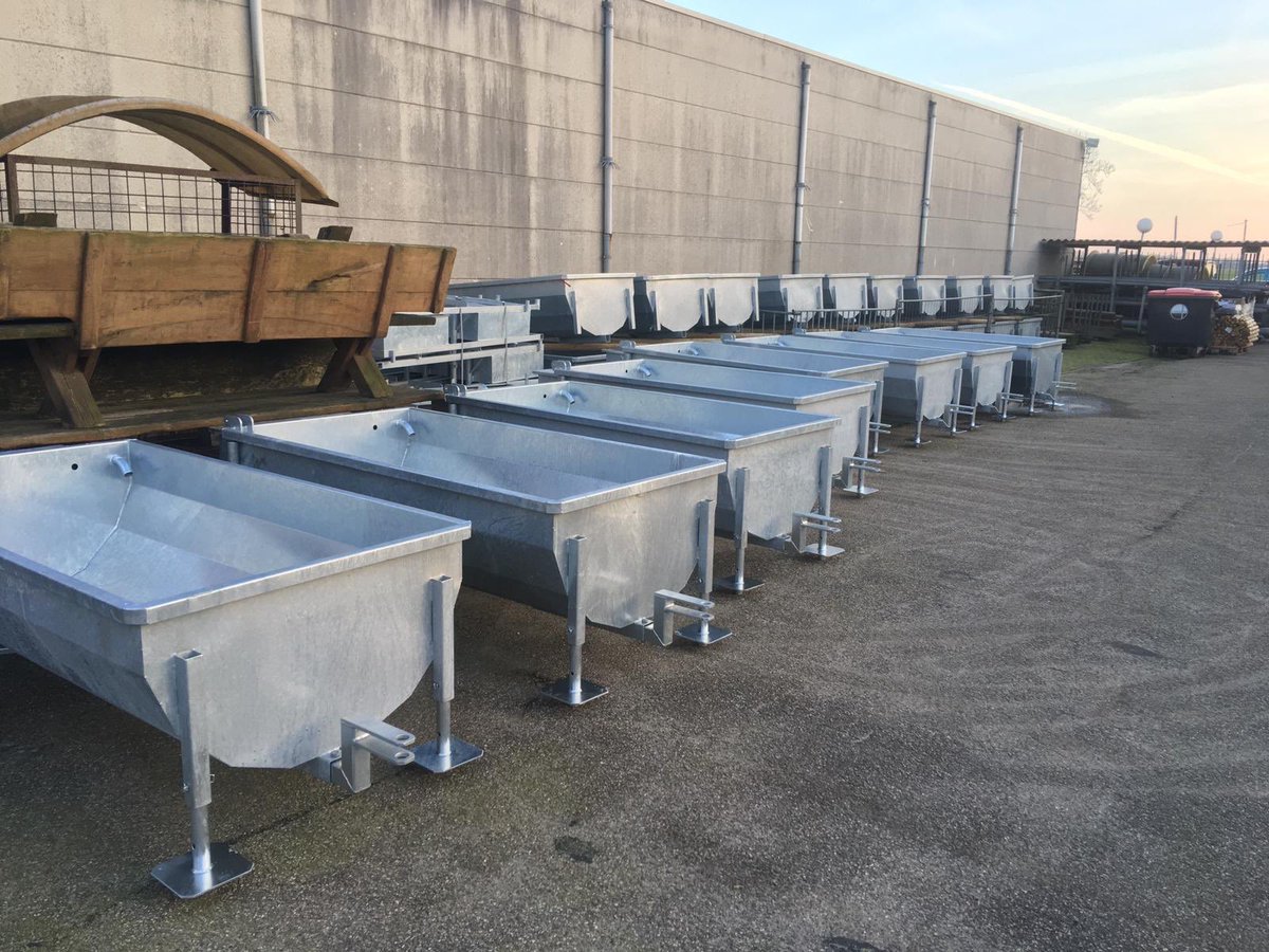 poortmansolar's tweet photo. Het #seizoen #33jaar #PoortmanSolar #Mobieledrinksystemen staat voor de deur. De eerste partij is binnen, om zo snel mogelijk te #monteren en af te leveren. https://t.co/S8ECbrQa3A