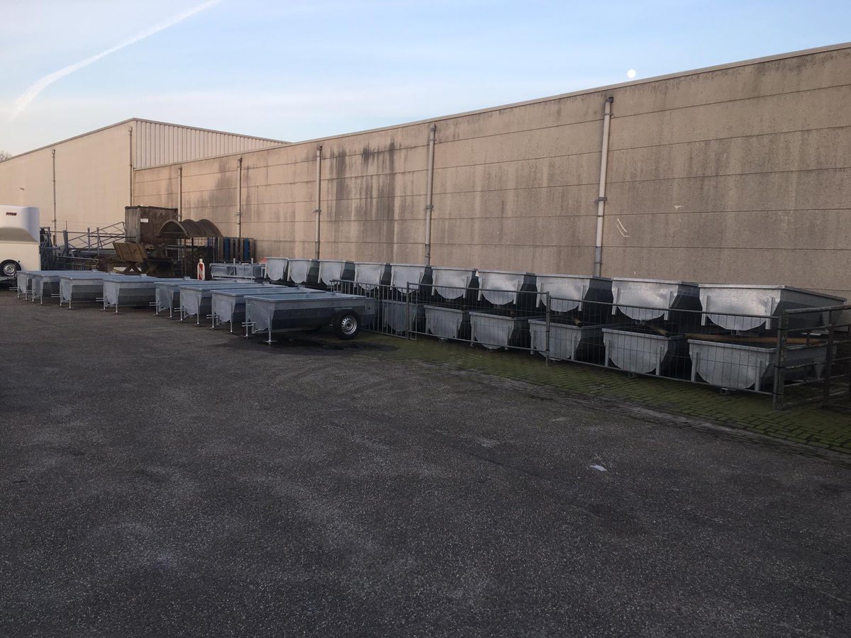 poortmansolar's tweet photo. Het #seizoen #33jaar #PoortmanSolar #Mobieledrinksystemen staat voor de deur. De eerste partij is binnen, om zo snel mogelijk te #monteren en af te leveren. https://t.co/S8ECbrQa3A