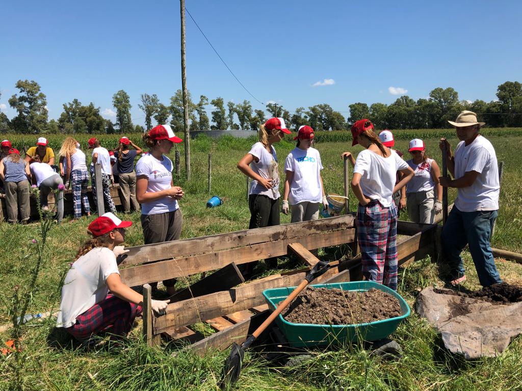 Impusocial's tweet photo. ➡️Les compartimos algunos momentos de una semana increíble gracias a todas las voluntarias que fueron parte !!!! #semanadeimpulso2019  #voluntariado #reflexión #acción #solidaridad #talleres #compromiso #jóvenes #amistad #convivencia #espiritualidad #impulsosocial https://t.co/7fwchk6f8R