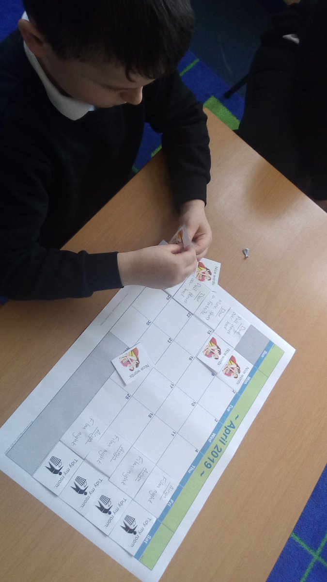 We started working on a Random Act of Kindness calendar, thinking about what makes us happy and what might make others happy. #WatchUsGrow <a href="/IWBSFalkirk/">Inclusion&Wellbeing</a>  @oxgangschool