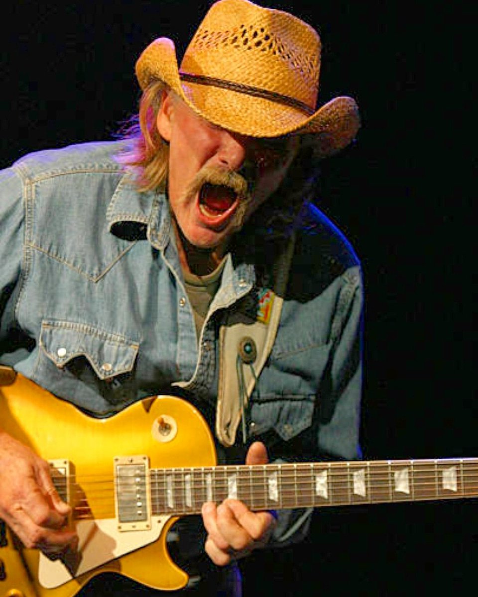 DickeyBetts's tweet image. #RamblinMan. Dickey hittin&apos; the note on stage at Madison Square Garden, NYC. March 16, 2004. 📷: M. Von Holden.