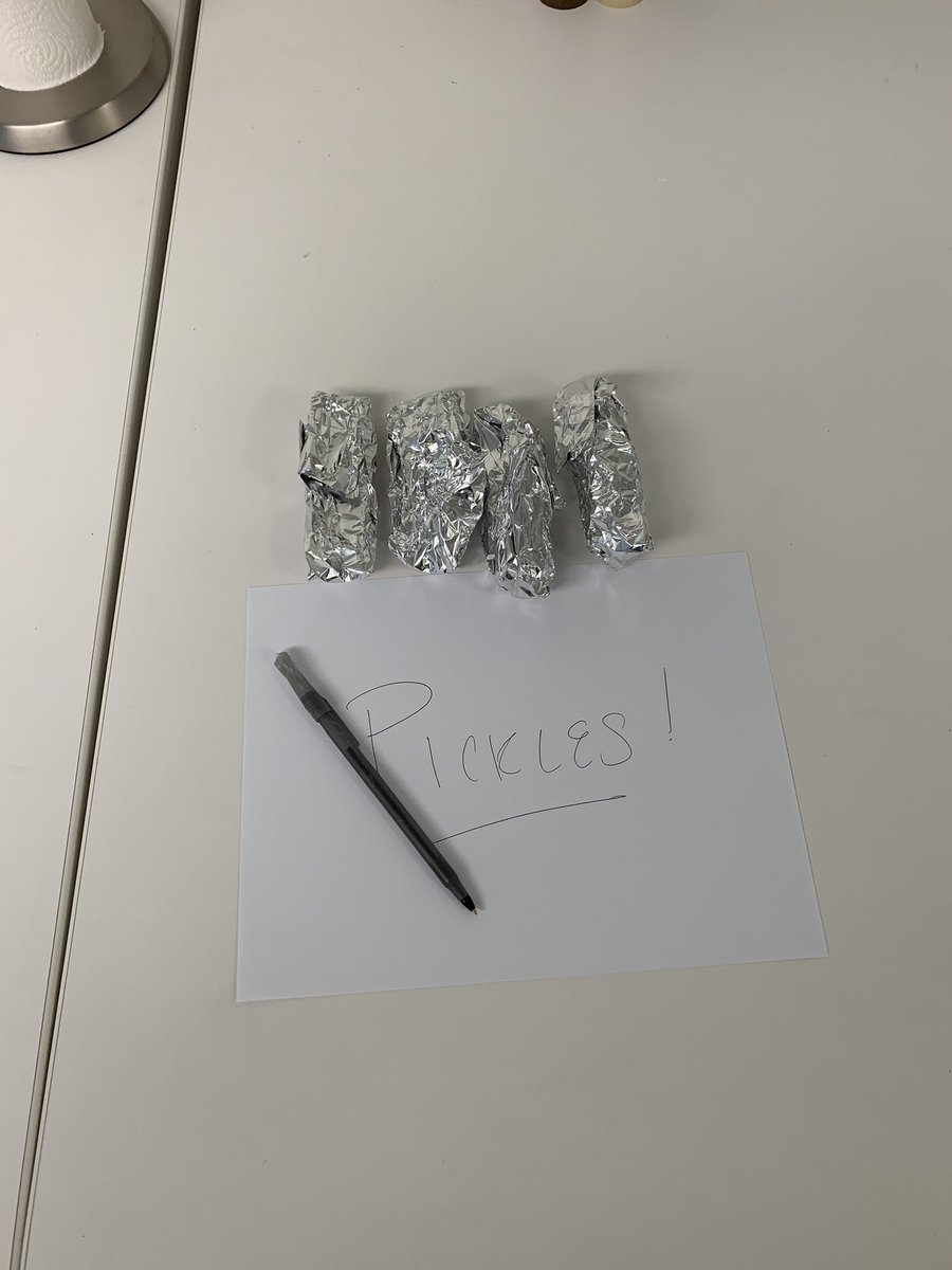 Michael_Chiaro's tweet image. “Pickles!” 🤔